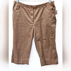 "JM COLLECTION " Brand New Capri Pants